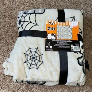 NWT | Hello Kitty Halloween Blanket Full/Queen